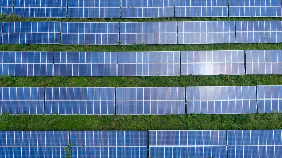 5 ways to clean your solar panels