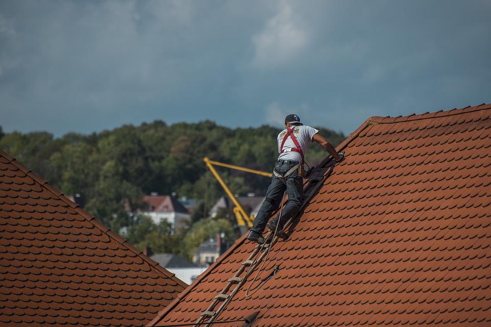 protect yourself when pressure washing your roof
