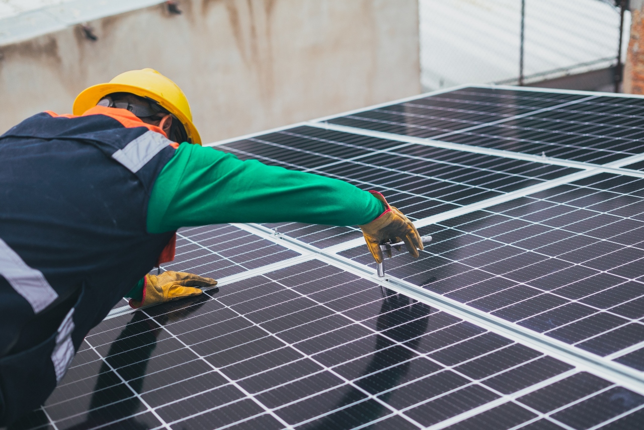 Solar Panel Buying Guide 2023 Peak Services   Pexels Los Muertos Crew 8853502 1280 