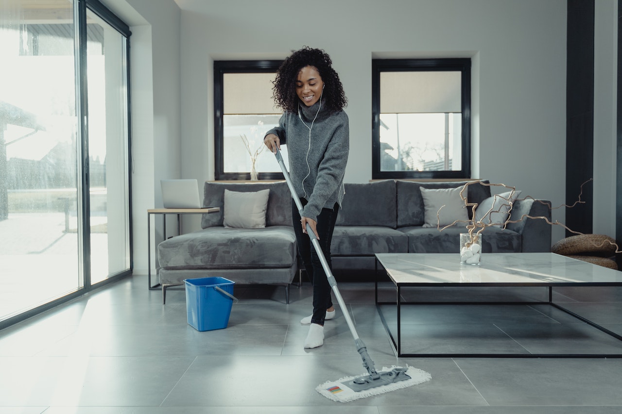 How to Deep Clean Your Apartment